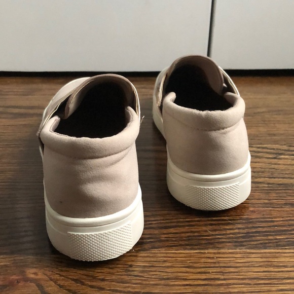 H&M Women’s Metallic Pink Slip On Sneakers - Picture 2 of 4